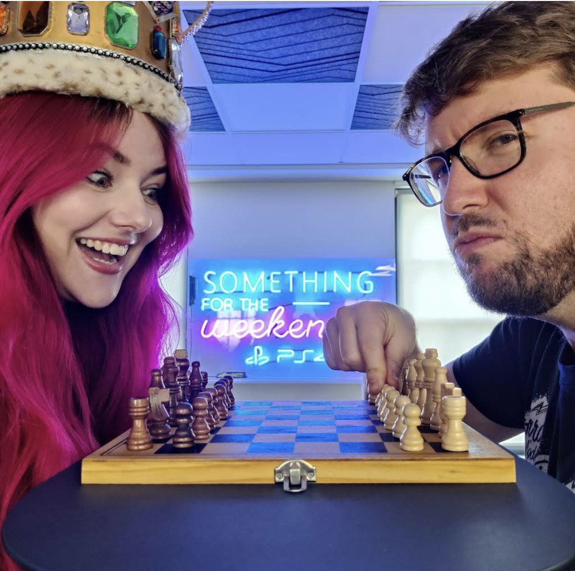 PSACCESSFANS's tweet image. It’s on!

‘The Usurper Queen’ Ash Millman defends her crown against King Dave in a Soulslike Boss Race at 3:30! 

Who will die first? Who will rage quit? How many controllers will be broken? 

Most importantly, can Dave reclaim what was once his?