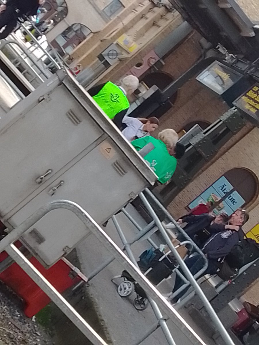 AlkaIvanov12's tweet image. #Train #TrainControl #ControlToDay #instruction #instructor #TrainInstructor #instructor5 
#specColorFree - #девчёнкиВделе
#БольшиеПроблемы не нужны.
#BoldersControl #offCia #Вокзал