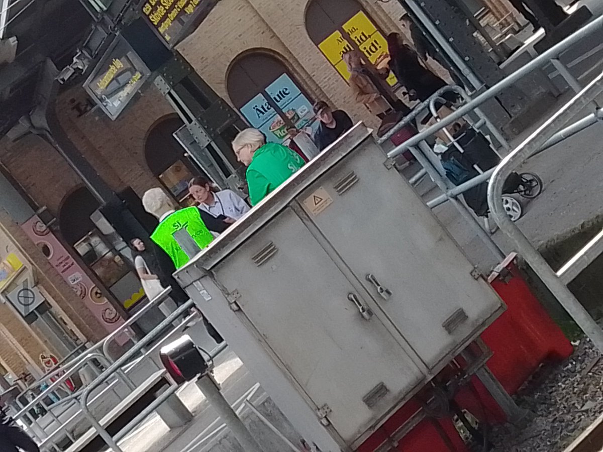 AlkaIvanov12's tweet image. #Train #TrainControl #ControlToDay #instruction #instructor #TrainInstructor #instructor5 
#specColorFree - #девчёнкиВделе
#БольшиеПроблемы не нужны.
#BoldersControl #offCia #Вокзал