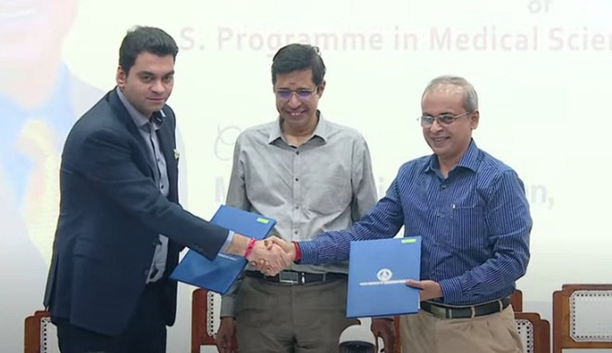 iitmadras's tweet photo. In a first-of-its-kind initiative that will see enhanced integration between medical education &amp; engineering, @IITMadras has launched a Department of Medical Sciences and Technology (https://t.co/iAClXWNq28) that will offer 4-year B.S. program in Medical Sciences and Engineering. https://t.co/QwuJlj0nGD