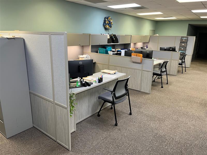 InteriorConcpts's tweet photo. Interior Concepts offers panel walls that fit a range of heights, widths, and layout arrangements. Shorter panels work well for reception areas with transaction counters while full height panels function well creating partitioned rooms and private offices with full height doors. https://t.co/WeBqPu7EIT