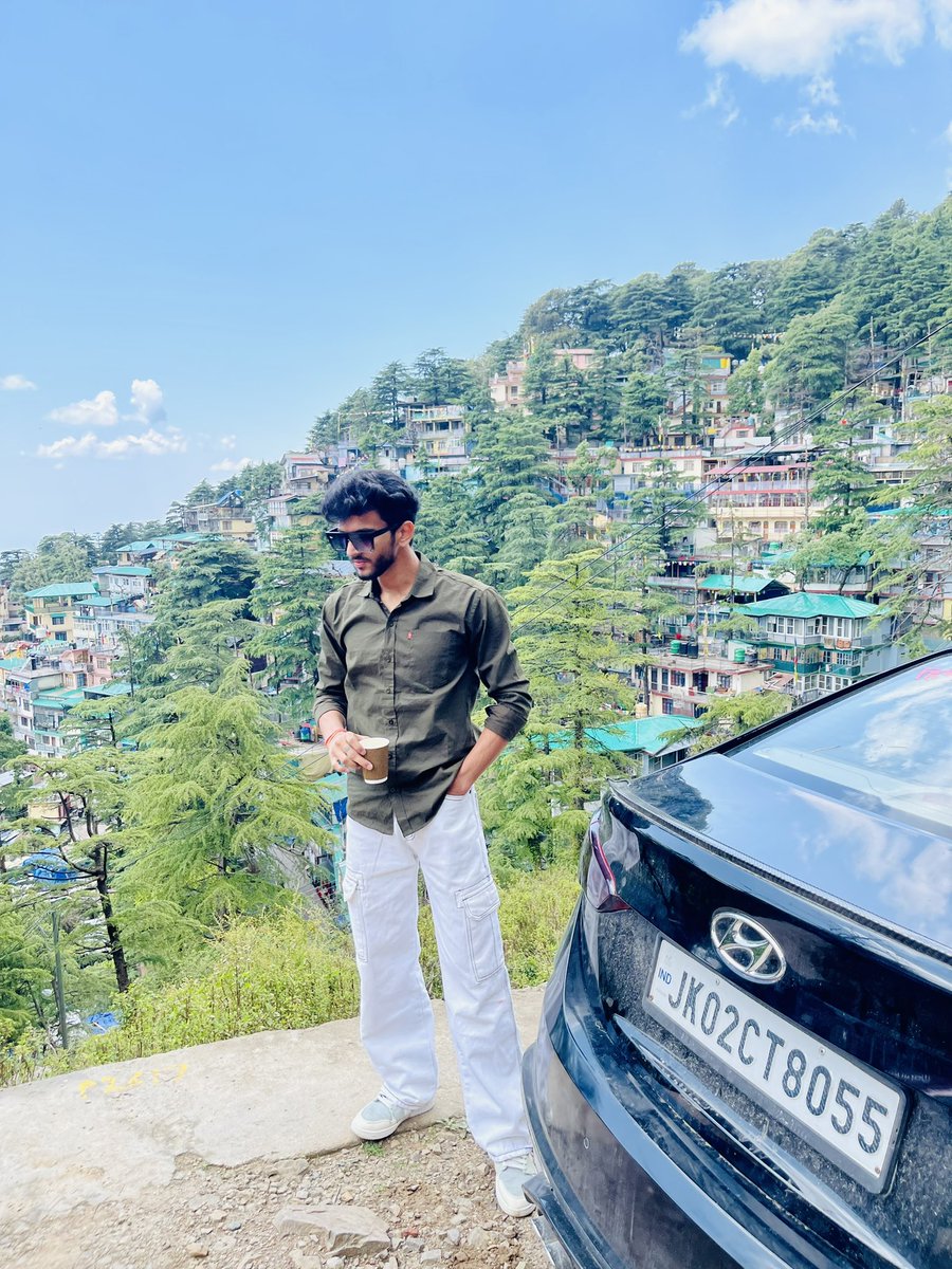 Sharma8055_'s tweet photo. Work hard but make sure you enjoy life too. 🏕️

#mcleodganj #wefour #jk02_boss #mountains #hillstation #mcleodganjdiaries #dharamsala https://t.co/By6GhYOECR