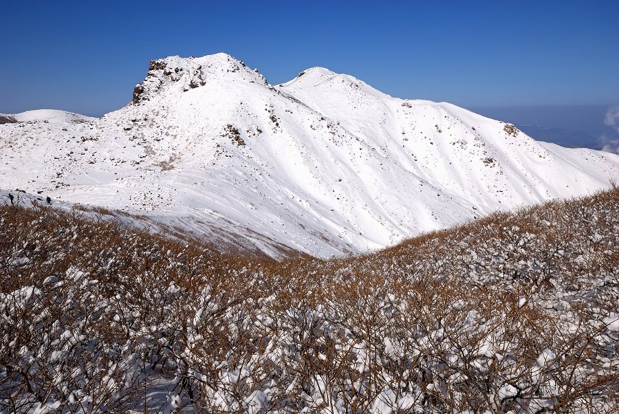 asc_552131's tweet photo. 九重登山での画像をランダムにＵＰします。

☆雪の星生山☆
　
#九重連山　#朝駆け　#星生山　#雪山 https://t.co/aTt0oqgpDc