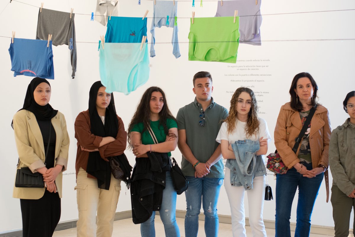 miradasinfan03's tweet photo. #Apprehendere. Hemos podido compartir nuestra experiencia con alumnas de EI del @cifpavila acompañadas entre otros de Fidel y Elena, personas muy importantes para el desarrollo de este proyecto. Gracias por la visita al @DomusArtium2002
@iesfrojas @JuanviSanchez https://t.co/WEyqy9BCtl