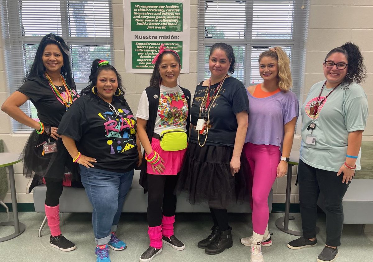monica_m_munoz's tweet image. Bringing back the 80s was so much fun!  Our teachers, staff, and students are totally rad and gnarly!  It  was fun to see all the students stopping and staring at me...yep, it's your crazy principal!  💛💚#LPLS4Girls #LPEPawsUp