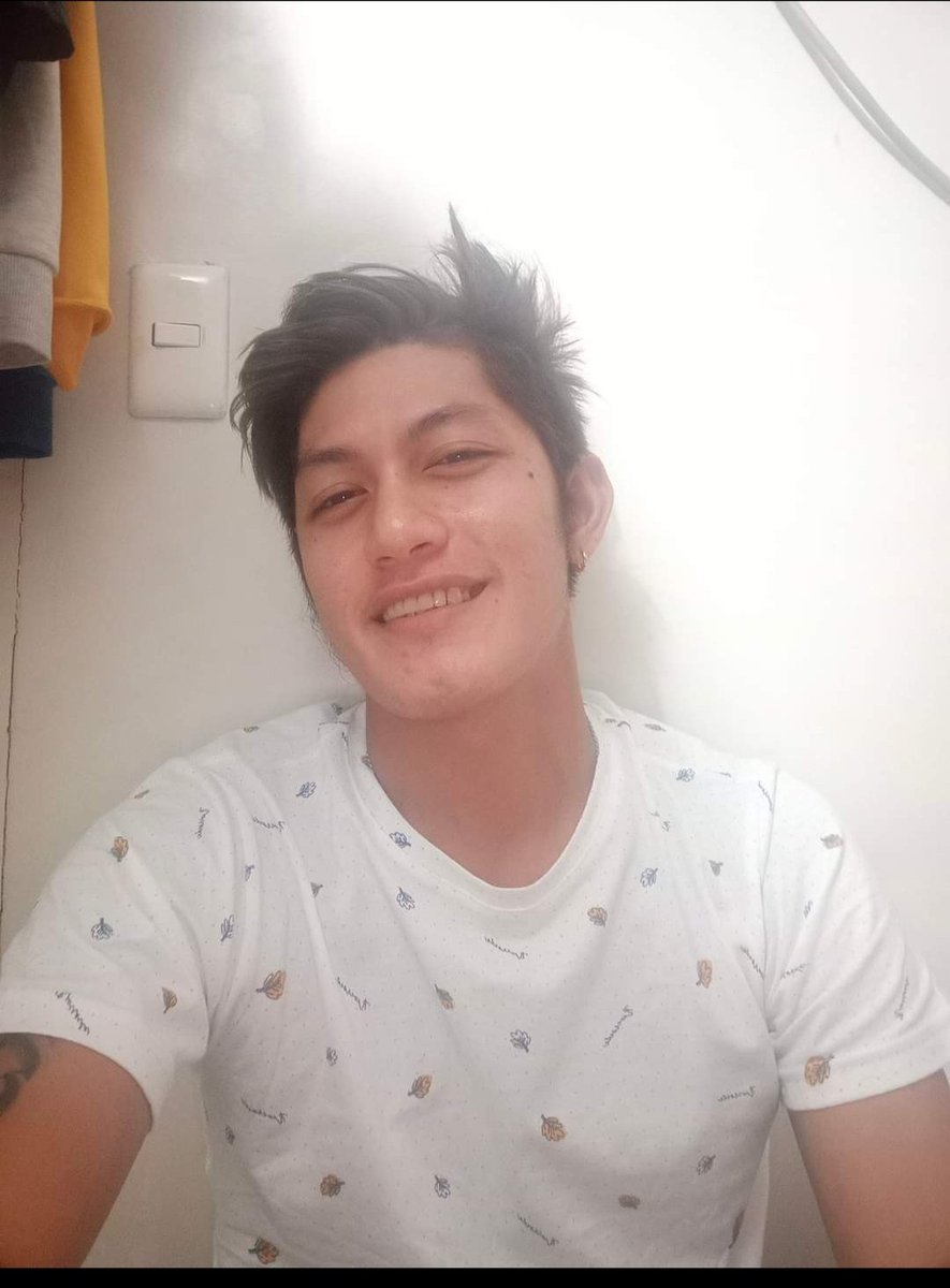 kyle therapist masseur tweet media
