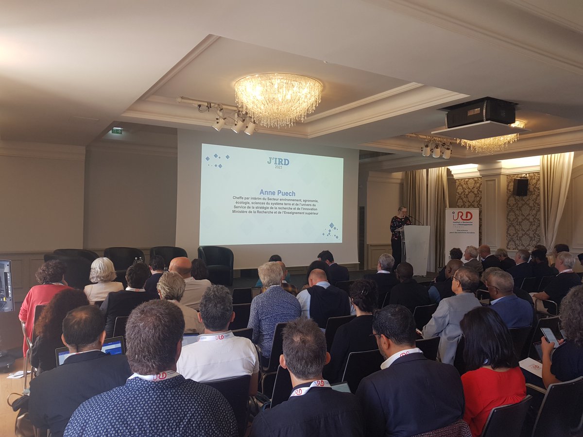 ird_fr's tweet photo. #JIRD | 👉 Chercheurs et représentants de l'#IRD, acteurs de la coopération scientifique internationale et membres d'#ESR réunis pendant 3 jours pour échanger sur les orientations stratégiques de l'Institut et amplifier sa dynamique autour de la #ScienceDeLaDurabilité.

@Gret_ONG https://t.co/ayFxOkn3A4