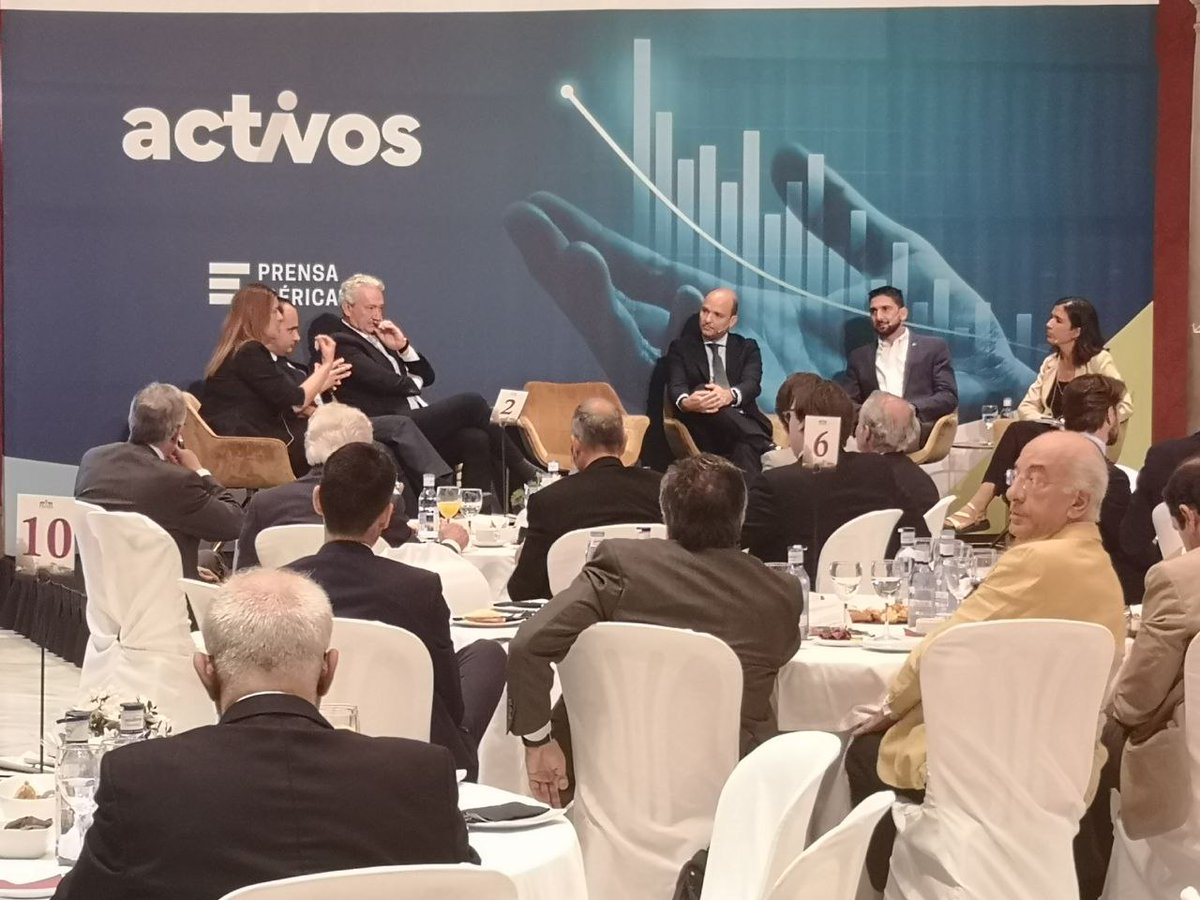 ismaelsc_'s tweet photo. 🏭Hay que apostar por el sector industrial para diversificar la economía y no fiarlo todo al turismo.

❌ No vamos a conceder nuevas licencias para pisos turísticos hasta que se regulen.

✅ Crearemos una tasa turística que repercutirá en los barrios.

👉 https://t.co/SEQSIJbKil https://t.co/XtU3qVQOtl