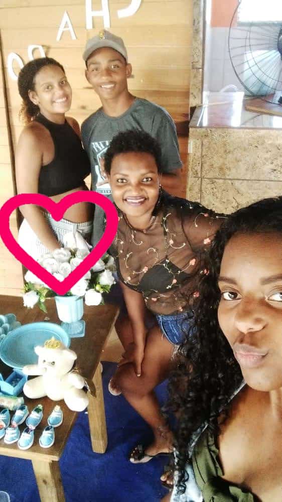 PxKeeh's tweet photo. Eu queria q só por um descuido Deus te fizesse eterno, q hj isso fosse só um pesadelo, uma brincadeira de mal gosto, queria q fosse tudo menos vrdd. Hj o ceu esta em festa pois seu dia chegou e aqui na terra estamos de luto por não poder comemorar com vc. + https://t.co/Cv7eOuClRR