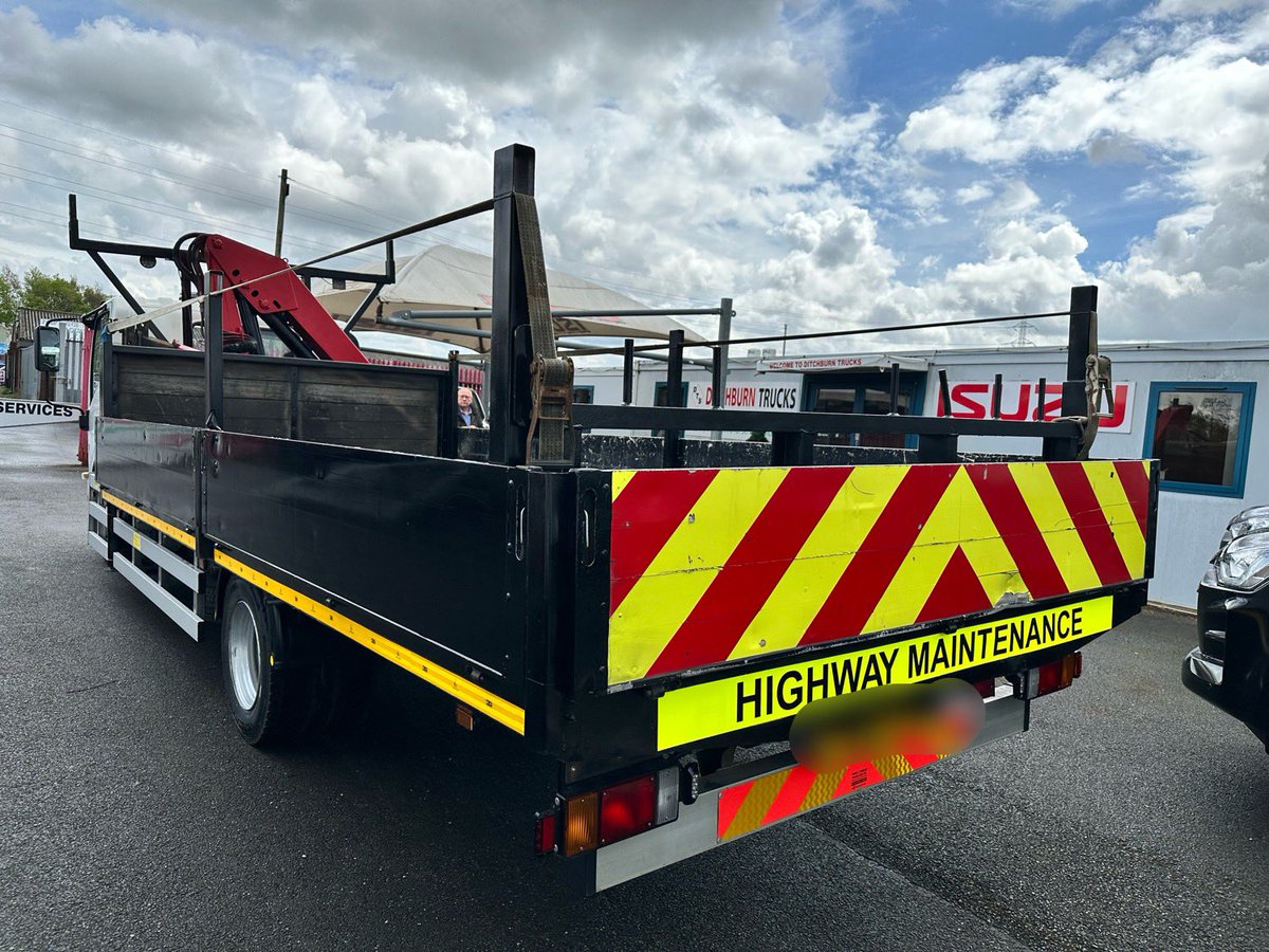 Body swap & refurbishment…
We took the existing crane and Dropside off their Iveco chassis and transferred it over on to an Isuzu N75 chassis with an improved payload and the added benefit of being Auto and ULEZ friendly.

#streetlighting #streetlights