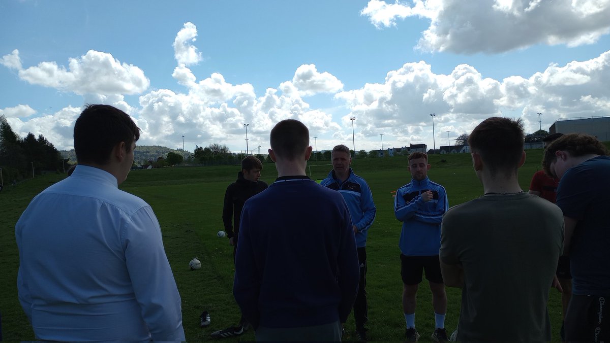 ActiveSchoolsPK's tweet photo. Great session today from @lal_sport Football development team ⚽

@JeanfieldSwifts park for the delivery of the Learn to Coach Football course.

12 senior pupils from across P&amp;K schools are working on their coaching skills.

A big thanks you to @NorthmuirtonPS for supporting https://t.co/O006xErk35