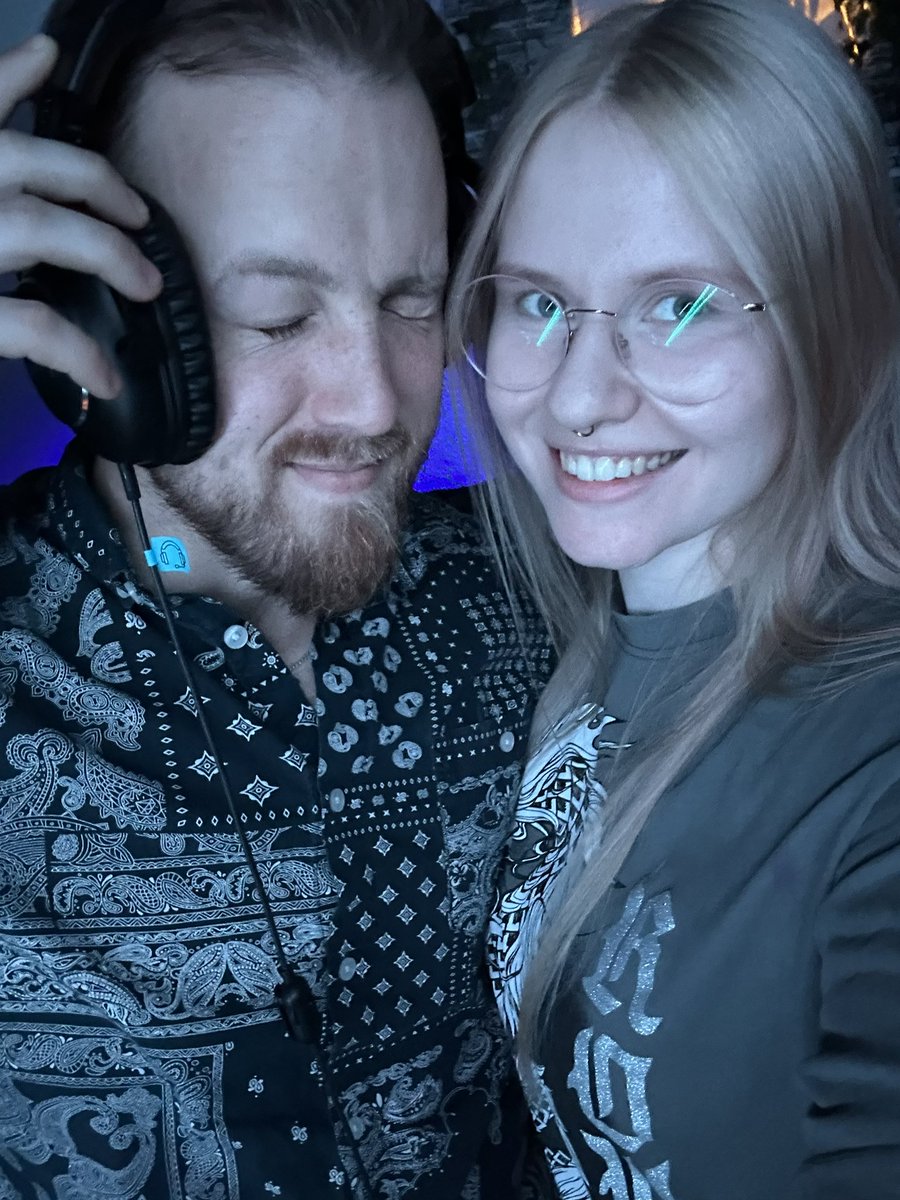 AnsoChan's tweet photo. Achja Leute 🥹 
Ich liebe das gemeinsame Streaming mit Phil. Es macht einfach Spaß zusammen 🥹 #CoupleGoal #streaming #TwitchAffilate #TwitchDE https://t.co/FKPwyoFQ4t