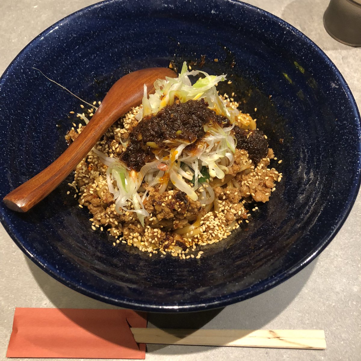 nao_ma_ac's tweet photo. 久茂地 #油麺 ABUMEN さんの #油辛
めっっちゃ美味しかった…！！！
全 辛いもの好きさんに推します。
辛いの苦手さんには王道の #油麺 。
こっちもクセになる旨味、堪らんです。
��た絶対行きます( * ॑꒳ ॑*)✨ https://t.co/XQOmvV0MKl