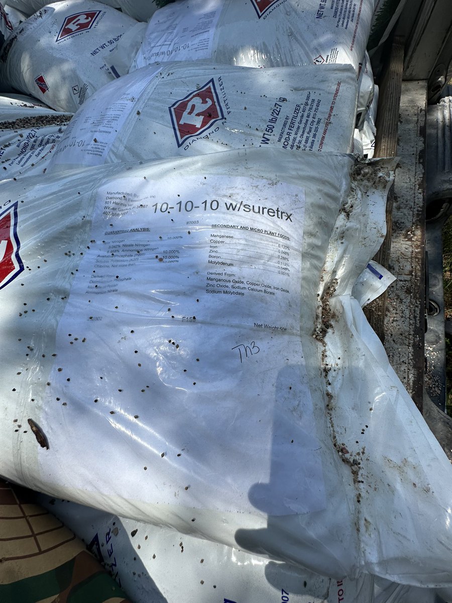 mf_outdoors's tweet photo. This is where we have settled on the best custom seed mix for our #TaylorCreek food plots. Through the years we have tested many different mixes. This mix handles the wet summer Central Florida climate, while providing the deer herd a canโt pass product to browse on. #GrowThem https://t.co/4Xmg1saihK