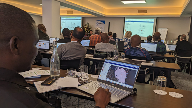 UNICEFinnovate's tweet photo. This week in South Africa, OOI and health administrators from Sub-Saharan countries have been exploring innovative approaches for #mapping health services in the region. The expected outcome from the collaborations is improved availability of high-resolution population data (1/3) https://t.co/lwIgRMXcqY