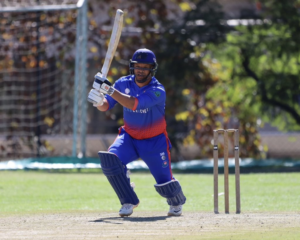 OldEdsJhb's tweet photo. Ashwell Prince
Test 3665 runs Average 41.64
FC 19,484 runs Average 44.43

At Old Edwardians this week in the Interprovincial Veterans Tournament - 49* (21) and 46* (34). Good to see you are still bettering your averages! https://t.co/IIImjZUh04
