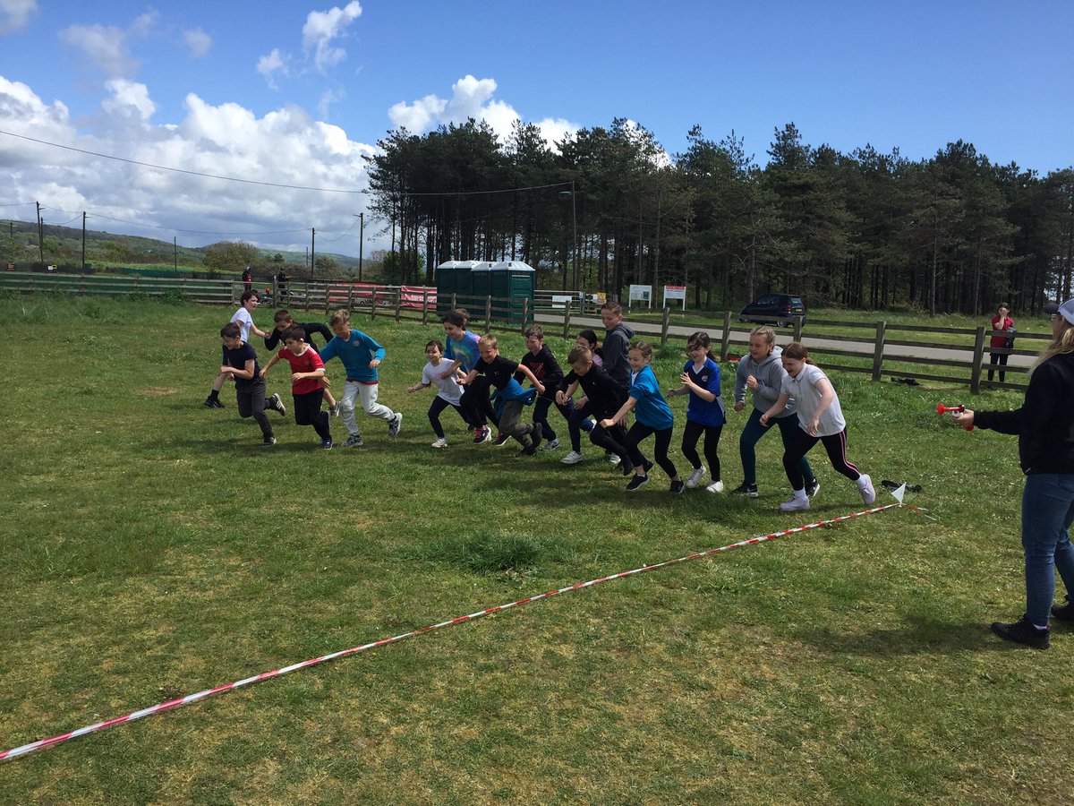 BPortPrimary's tweet image. Fantastic effort from our Tîm Elkington pupils who took part in the @actifsirgar Go-tri Duathlon at Pembrey Country Park today! Da iawn plant - a lot of tired legs now! 🏃‍♀️🏃‍♂️👏 #healthylifestyle #keepingfit #feeltheburn!