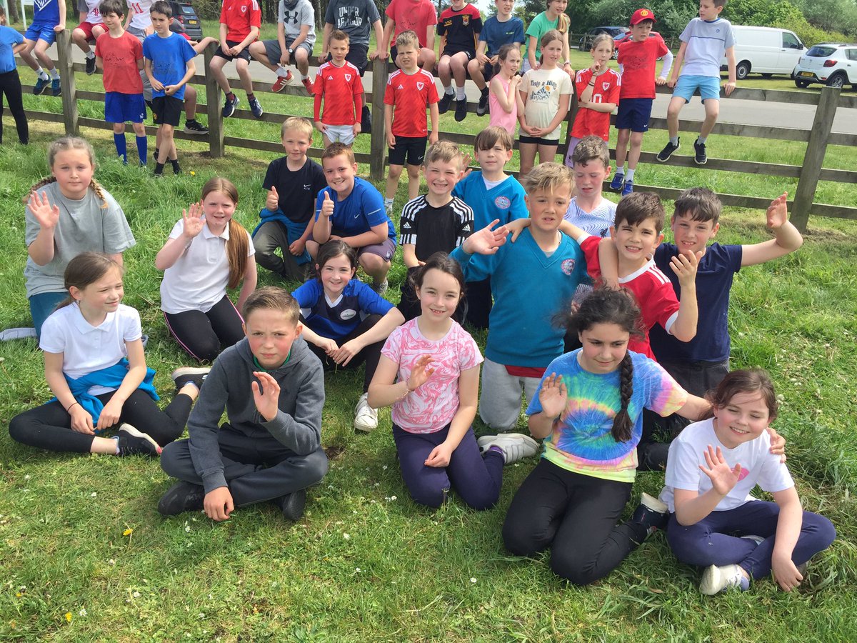 BPortPrimary's tweet image. Fantastic effort from our Tîm Elkington pupils who took part in the @actifsirgar Go-tri Duathlon at Pembrey Country Park today! Da iawn plant - a lot of tired legs now! 🏃‍♀️🏃‍♂️👏 #healthylifestyle #keepingfit #feeltheburn!
