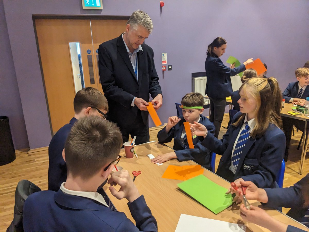 Miss_PerryDNA's tweet photo. Another brilliant Y8 Enterprise session from @BrightFuturesX #aspire @nieperacademy https://t.co/fu1Qlt5IBZ