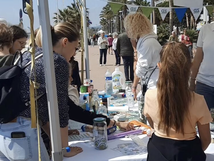 ZDcagnes's tweet photo. Vous voulez découvrir les alternatives Zéro Déchet aux produits du quotidien ? Participer à un ramassage ? Les deux à la fois ?
➡️ RDV au niveau de la Cagne, dimanche 14 mai, pour la 2e édition du Dimanche malin ! Il y aura des cadeaux à gagner... 😉
#Cagnes #ReduisonsNosDechets https://t.co/Jwd7CdFIMY
