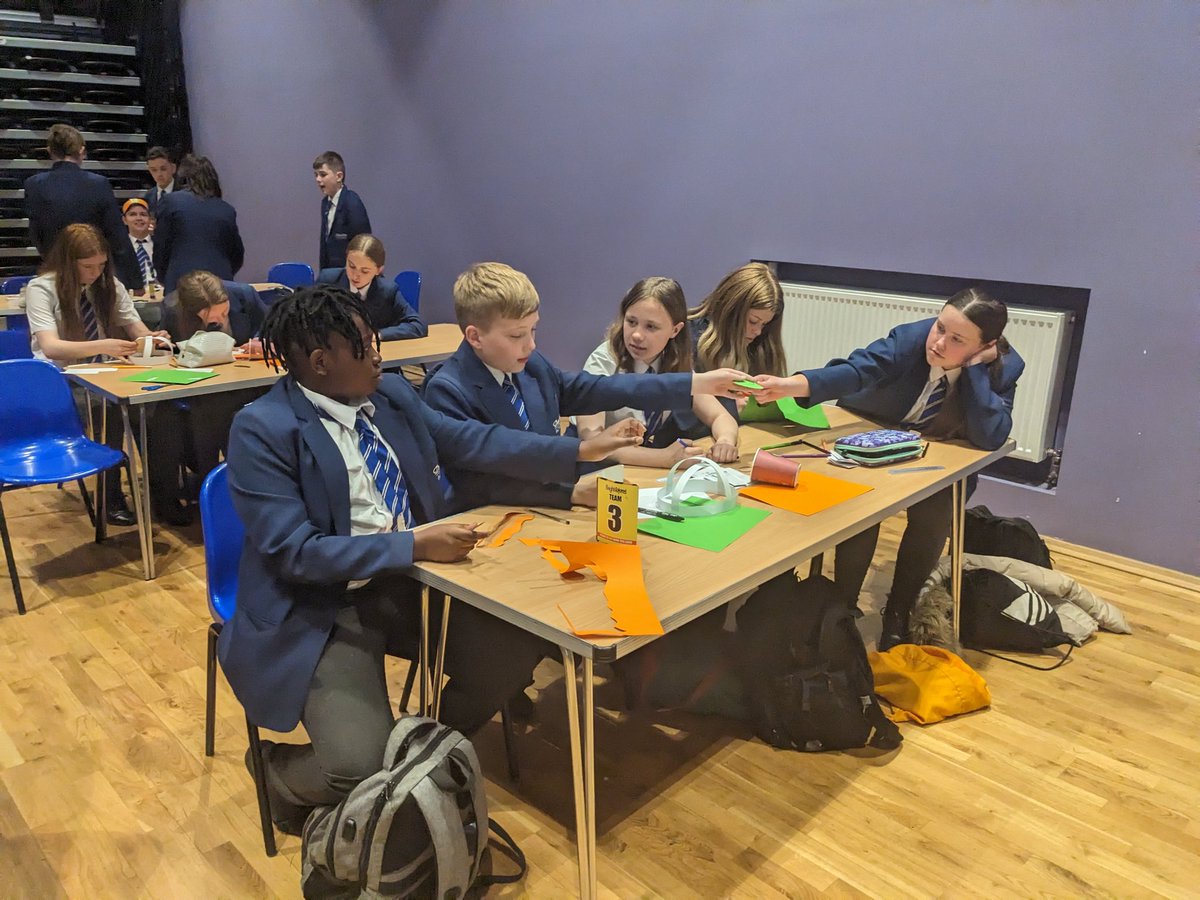 Miss_PerryDNA's tweet photo. Another brilliant Y8 Enterprise session from @BrightFuturesX #aspire @nieperacademy https://t.co/fu1Qlt5IBZ