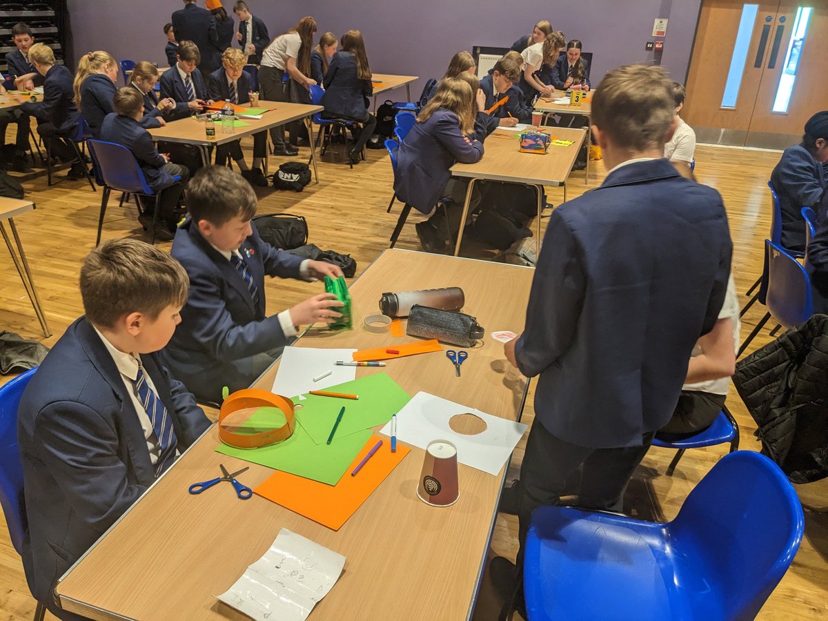 Miss_PerryDNA's tweet photo. Another brilliant Y8 Enterprise session from @BrightFuturesX #aspire @nieperacademy https://t.co/fu1Qlt5IBZ