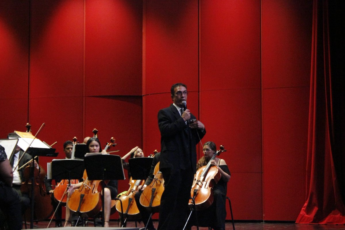 Teatro de la Ópera de Maracay tweet media