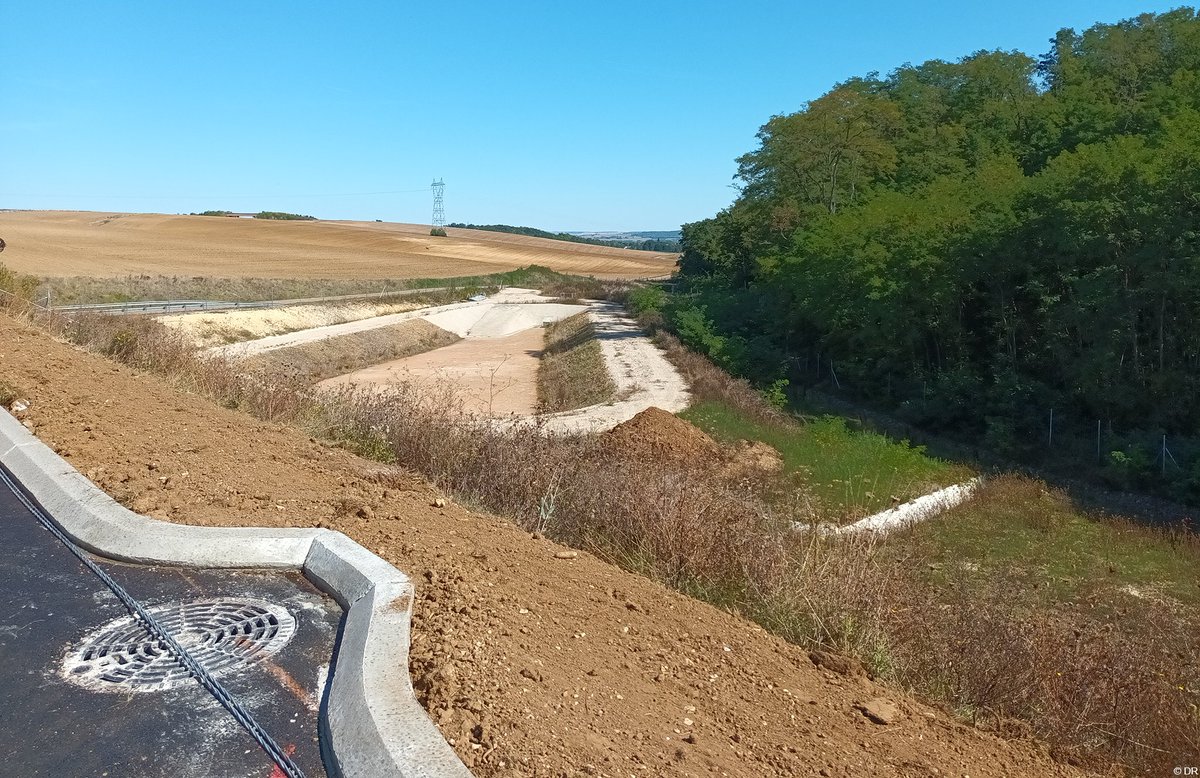 ⚠️🚛🚗🌳#Travaux routiers : le Département de l'#Yonne s'engage pour l'#environnement. L’action du Département en matière de protection de l’environnement est large. 
↪️Découvrez notre dossier : rb.gy/cq84m