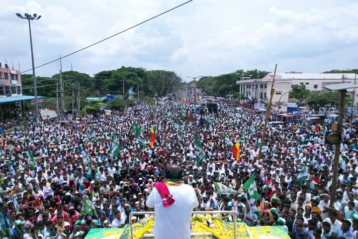 babar_musthafa's tweet photo. ವಿಧಾನಸಭೆ ಚುನಾವಣೆಯಲ್ಲಿ ಪಕ್ಷಕ್ಕಾಗಿ ಹಗಲಿರುಳು ಶ್ರಮಿಸಿದ Janata Dal Secular ಪಕ್ಷದ ಸಮಸ್ತ ಕಾರ್ಯಕರ್ತ ಬಂಧುಗಳು, ಮುಖಂಡರಿಗೆ ಹೃದಯಪೂರ್ವಕ ಧನ್ಯವಾದಗಳು. ನಿಮ್ಮೆಲ್ಲರ ಸಹಕಾರ, ಸಮರ್ಪಣಾ ಮನೋಭಾವಕ್ಕೆ ನಾನು ಚಿರಋಣಿ. ಹಾಗೆಯೇ, ಪ್ರಜಾಪ್ರಭುತ್ವದ ಈ ಹಬ್ಬದಲ್ಲಿ ಮತದಾನ ಮಾಡಿದ ಪ್ರತಿಯೊಬ್ಬರಿಗೂ ನನ್ನ ಗೌರವಪೂರ್ಣ ನಮನಗಳು.
#ಮತದಾನ https://t.co/lLG8M3mTjh