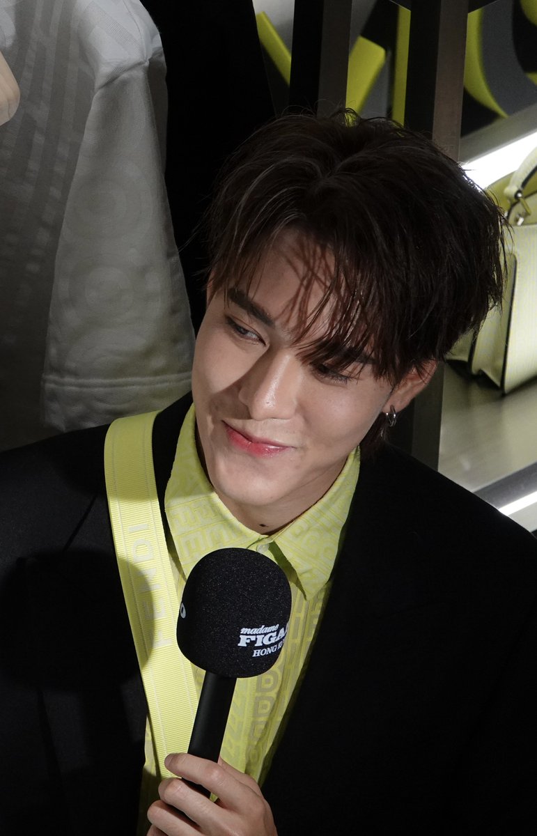 21gSoull's tweet photo. Grateful to have you in Hong Kong🥹

#hirunkit_
#FENDI
#MarcJacobsXFendi https://t.co/Q9OXhWQbkN