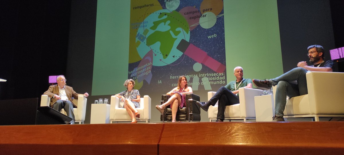 judcarrera's tweet photo. En .@Asetrad_ORG nos gusta celebrar los aniversarios a lo grande: «Volcanes, virus, océanos y estrellas...» con Héctor Socas e Itahiza  Domínguez #Asetrad20Aniversario https://t.co/yJzfkHG5ci