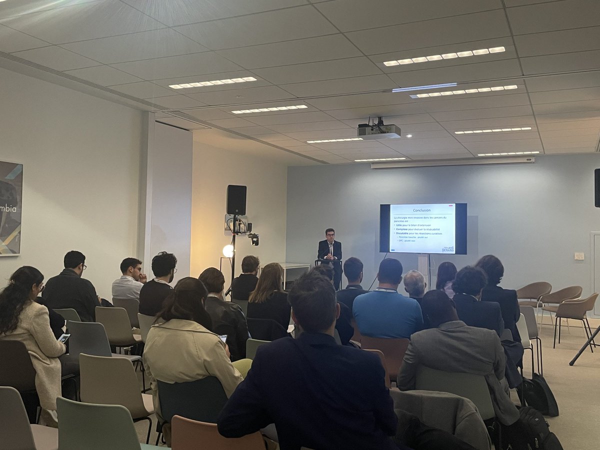 SFCOnco's tweet photo. En direct des premières session de l'après-midi !
⚪️ Gynécologie &amp; Urologie
⚪️ Sénologie
⚪️ ORL-CMF
⚪️ Digestif https://t.co/0ccGdwIxsT