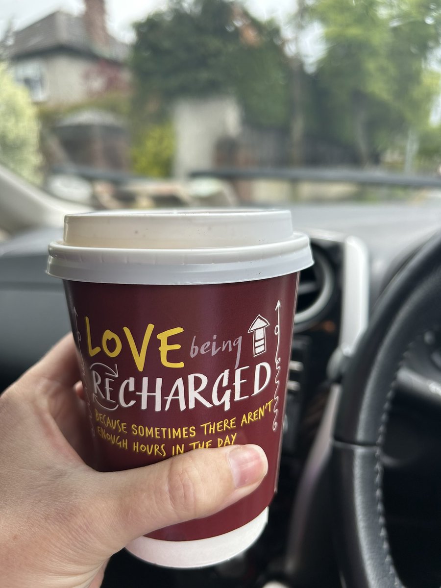 Cared4PetsLisa's tweet photo. @_InsomniaCoffee I actually just want to say your staff in your #killester branch are fantastic, particularly the blonde polish girl who has been there years. She goes up and beyond to make everyone feel special, she’s the reason I keep going back! 🥰☕️ #HappyThursday https://t.co/KVpnU1r6nH
