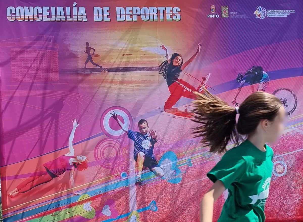 AytoPinto's tweet photo. Último día de las Olimpiadas Escolares en el estadio Rafael Mendoza 🤩👟

¡El alumnado de los colegios de Pinto han dado todo en las actividades deportivas! https://t.co/Y0SrBdF3Nx