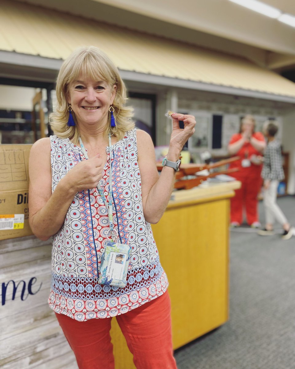Congratulations to Mrs. Andrews for ten years of service in Oconee County Schools!  We love having you as a chief! 💙🎉🔟