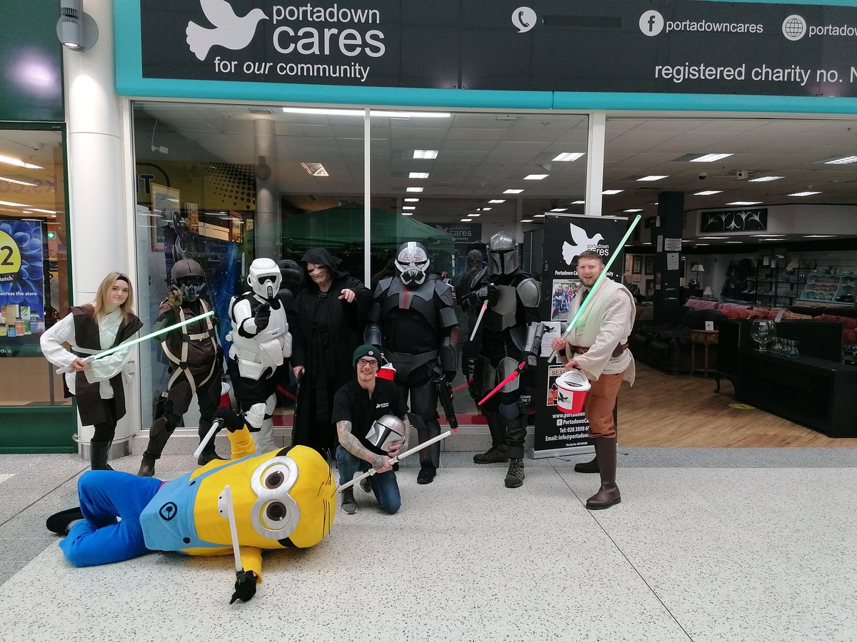 IrelandsSloth's tweet photo. So I have a few Cosplay friends who decided to collect money for Charity on Saturday while doing Revenge of the Sixth 🤔😜😂

It ended up with a fake @PepsiMaxUK advert being made from one of our photos...

Check them out..... https://t.co/YL40mAwuB4