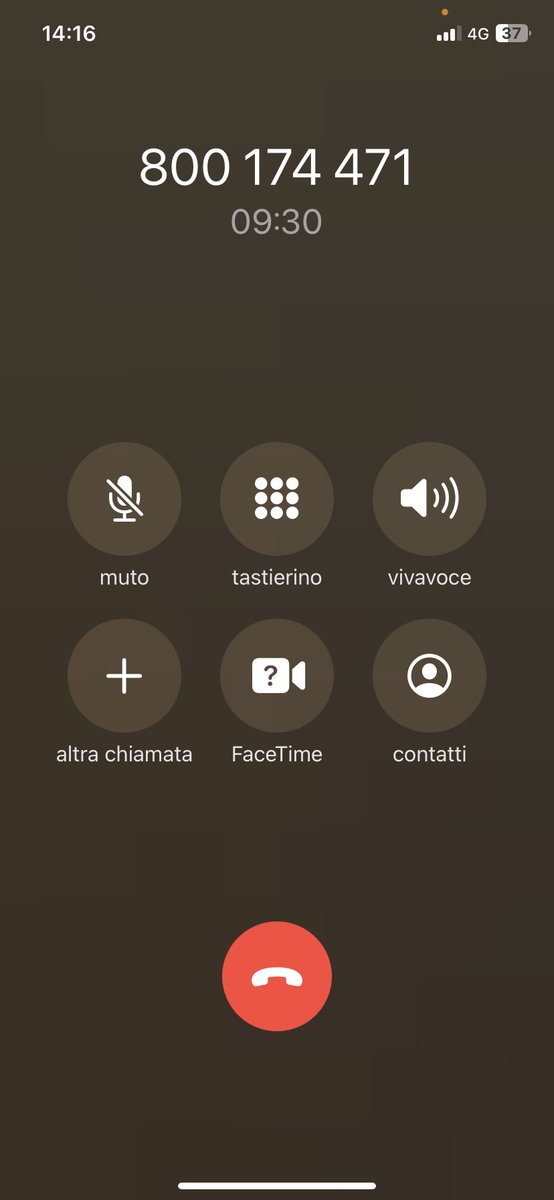 Il bus <a href="/BusCotral/">Cotral</a> n.6039 da Viterbo a Roma delle 13,45 ha un autista che alla fermata passa dritto, fa segno che segue un autobus, ma è una balla. Quello successivo arriva in ritardo, zeppo, io sto sulle scale. Chiamo il call center: “ rispondiamo tra 4 min. 10 min fa. Lo schifo.