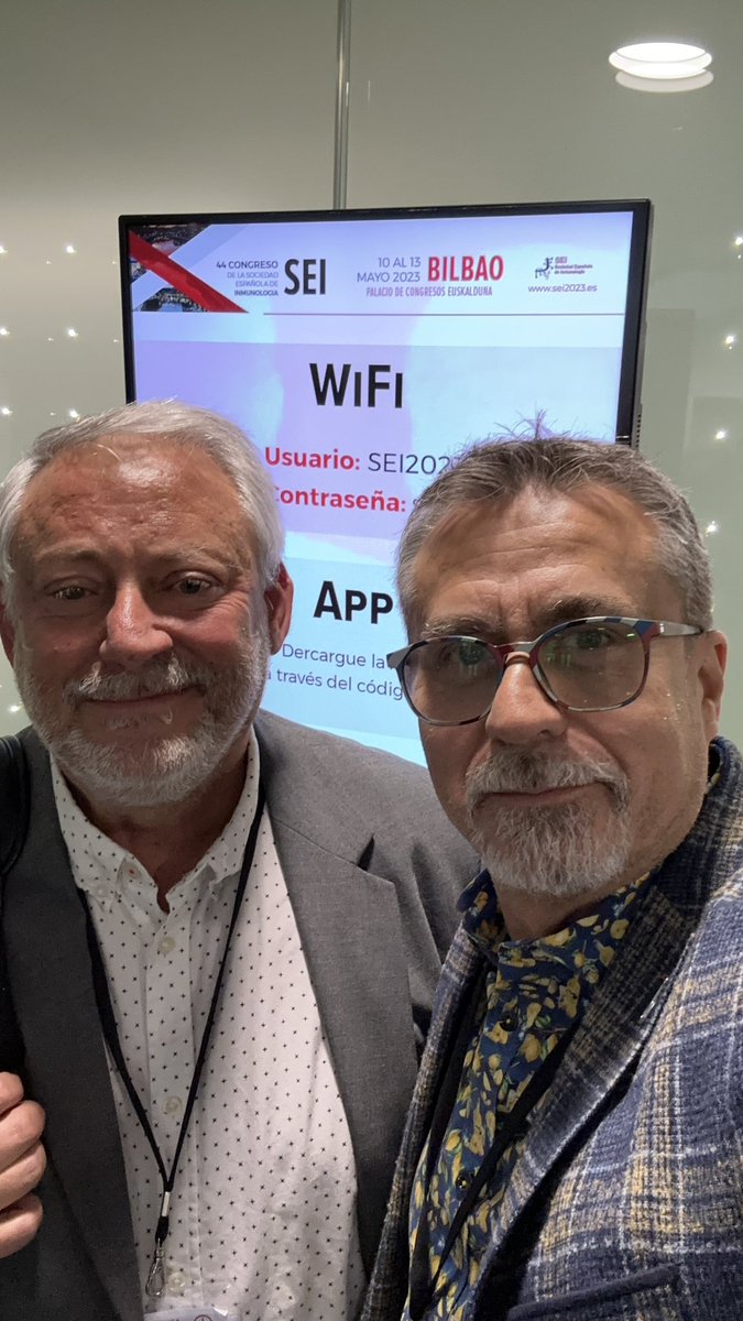 alfredocorell's tweet photo. La @SEinmunologia está en su congreso en Bilbo. La #inmunología más despierta y necesaria que nunca y los inmunólogos con las ideas más claras. @SilviaSchzRamon @manuelmuro5 y yo competimos por la presidencia. Pero nos entendemos perfectamente y tenemos objetivos comunes. Gracias https://t.co/Q6mmXwFd4k