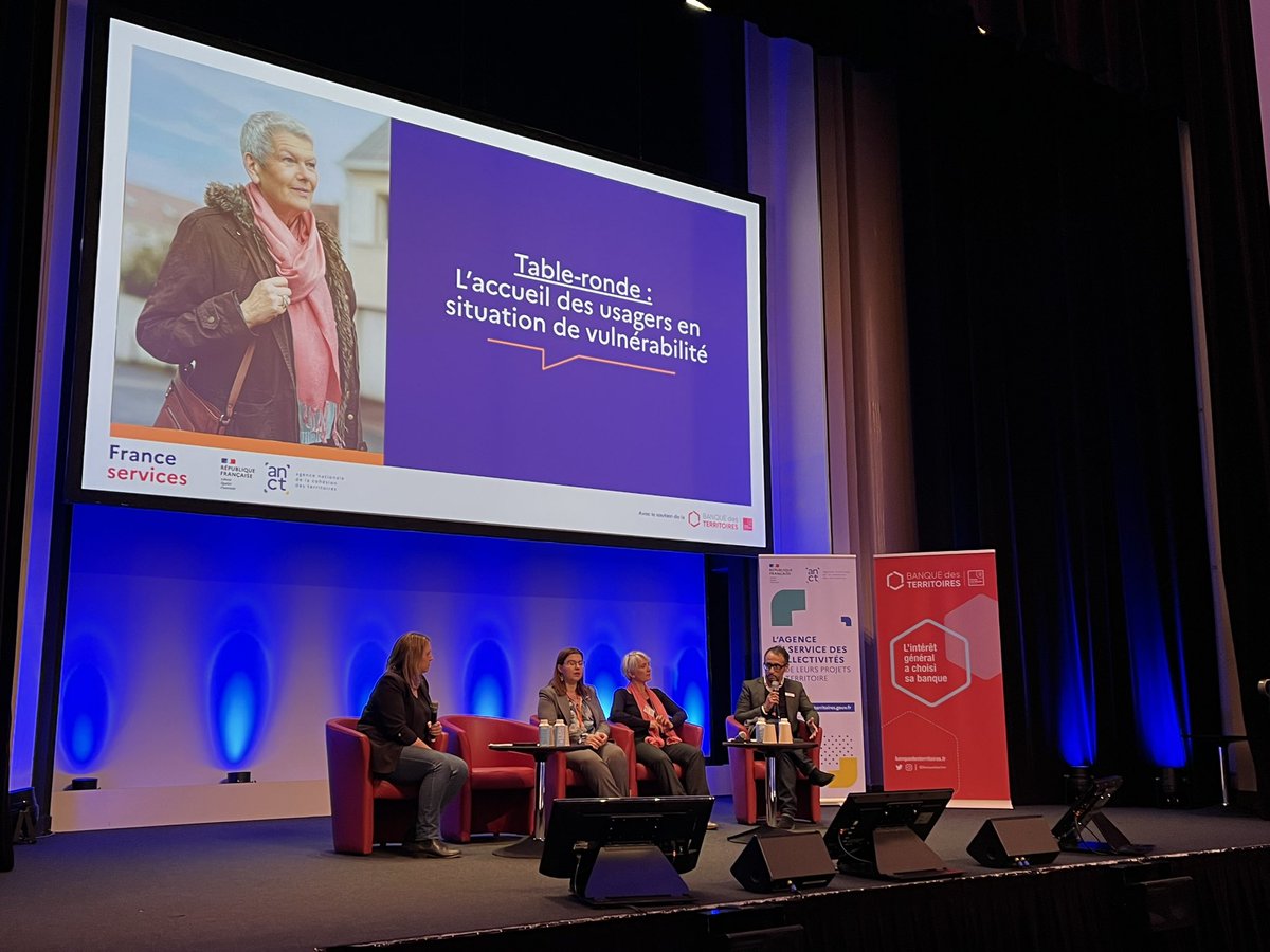 Le Hub est présent cette après-midi à la rencontre régionale des Maisons France services d’Ile-de-France où Lucile anime une table ronde autour de l’accueil des usagers en situation de vulnérabilité