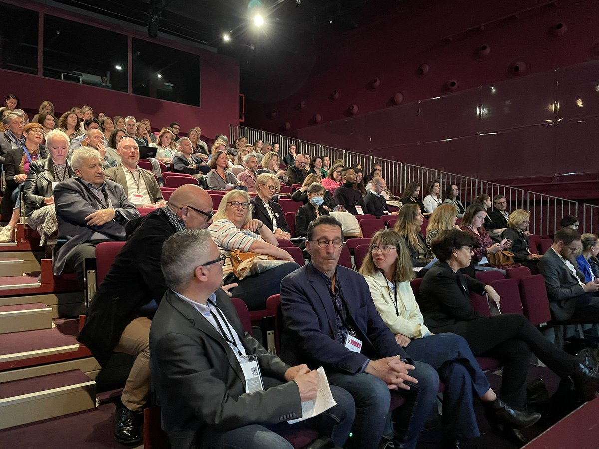 cap_com's tweet photo. Le réseau #markter et #compublique est réuni à @CalaisOfficiel à la Cité de la dentelle et de la mode pour deux jours de réflexions partagées : rétrospective de 10 ans de marketing territorial, identité et patrimoine, marque employeur, cœur de ville, #transition, tourisme https://t.co/tOpd7ca6hC
