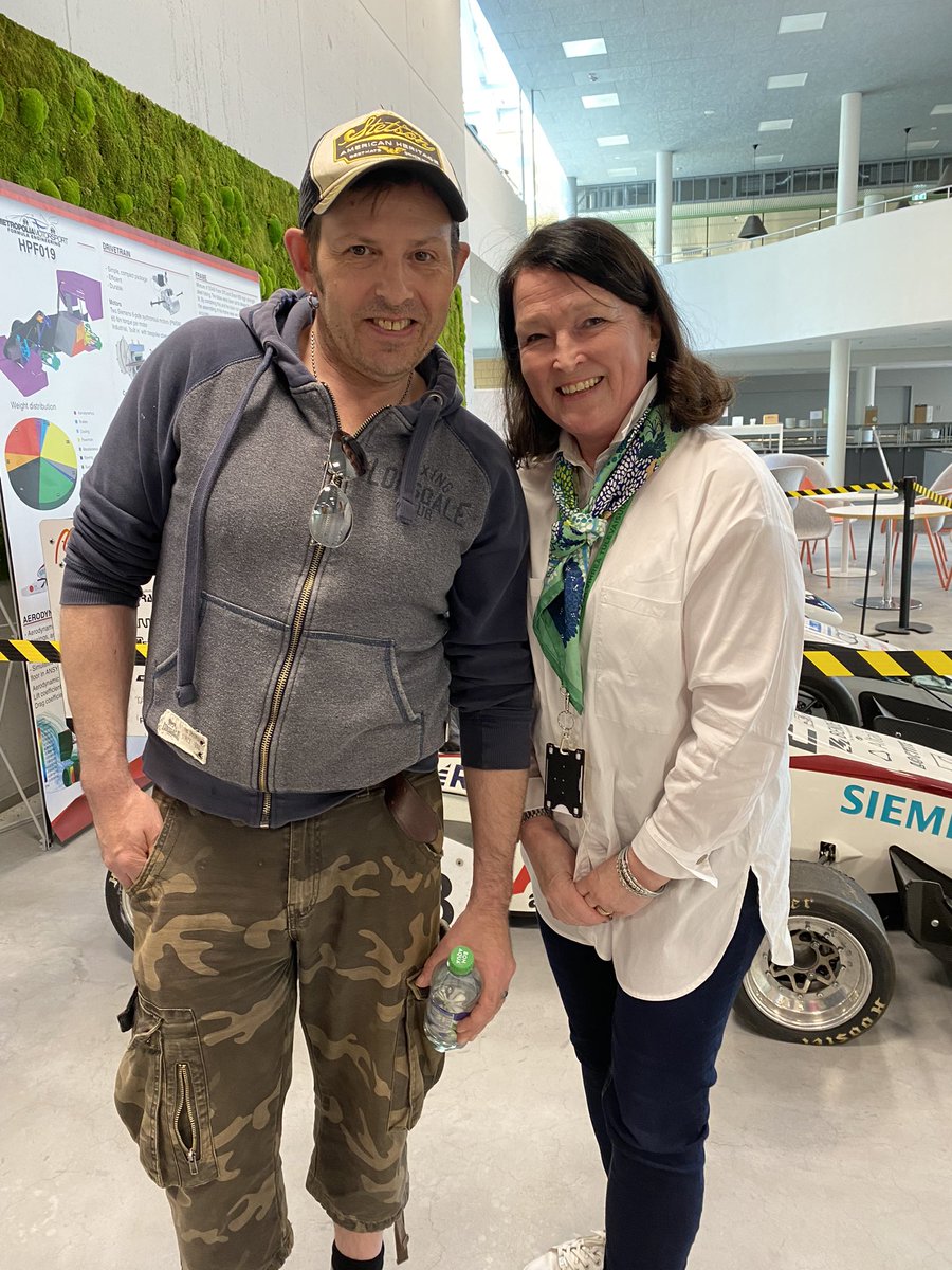 Vähäkö meillä on välillä <a href="/metropolia/">Metropolia</a> hauskaakin. Jos haluatte törmätä tähän mieheen #TimoLavikainen niin kannattaa tulla pe 26.5. klo 13 Heurekaan. Silloin pärähtää käyntiin <a href="/BigFlash_hanke/">Big-Flash - Kestävästi kohti kilpailukykyä</a> Grande Finale!