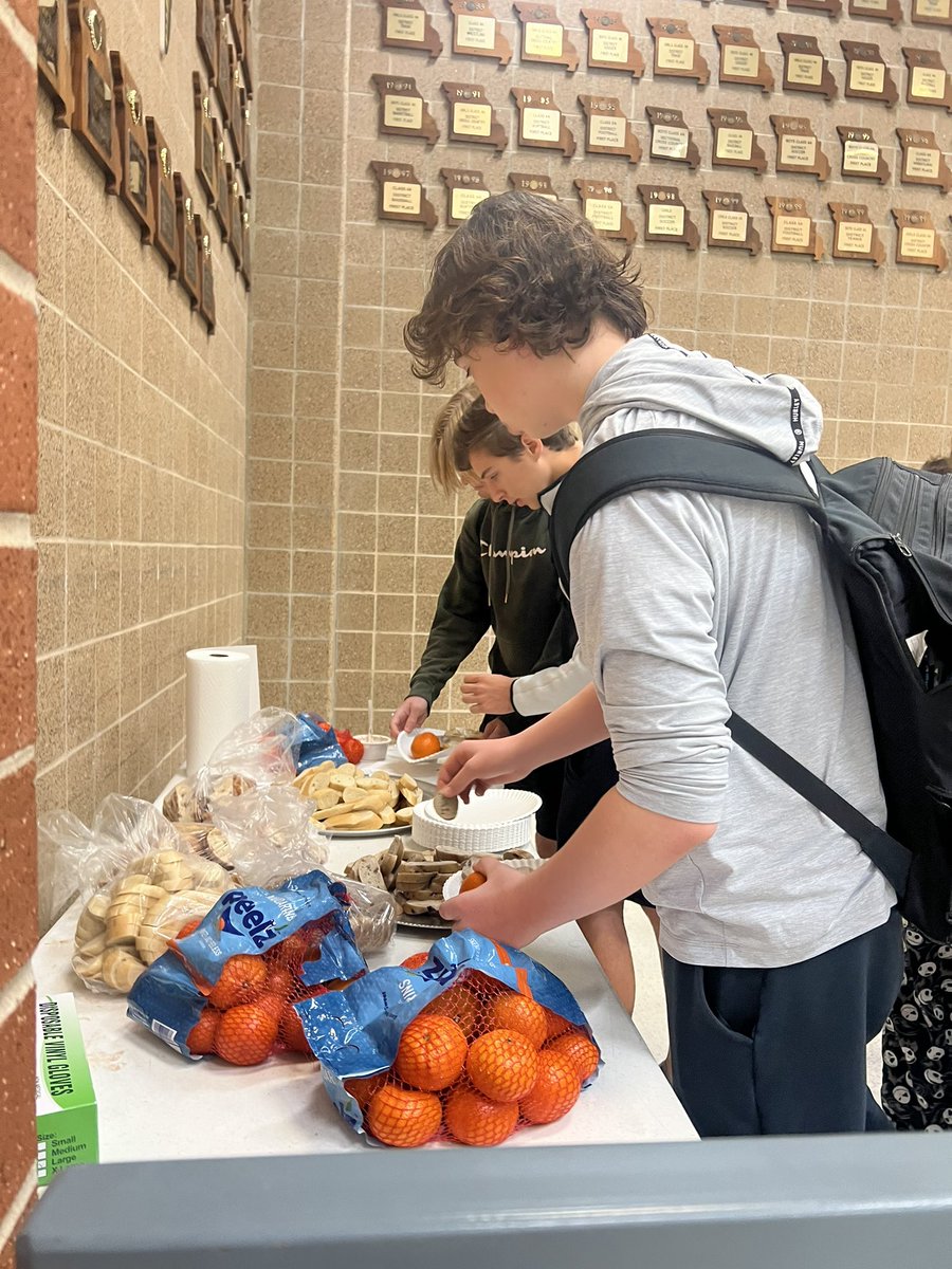 hfavis42's tweet photo. Shoutout to Mrs. Katie Boesch and Mrs. Belle Schultz for going above and beyond the call of duty by providing breakfast to their students at taking the AP World Exam today! #unmatcHed @FHVikings https://t.co/D7gpbDrgw4