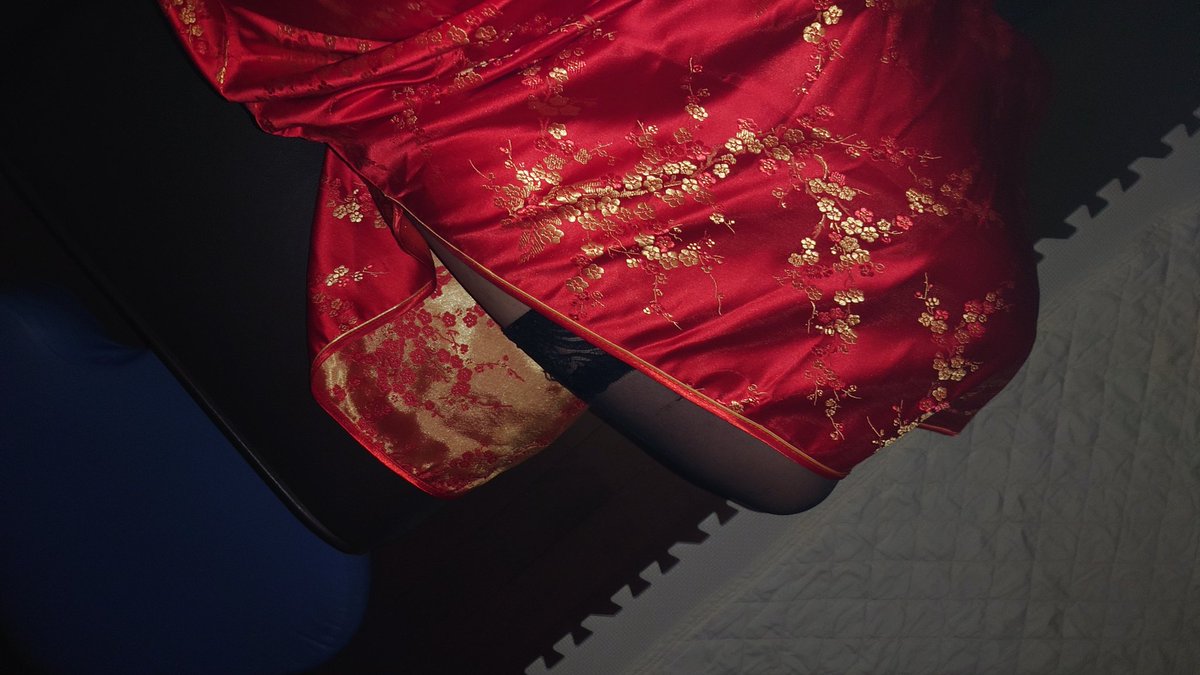 先日着たチャイナドレス
結構気に入ったのでどこかでまた着たい