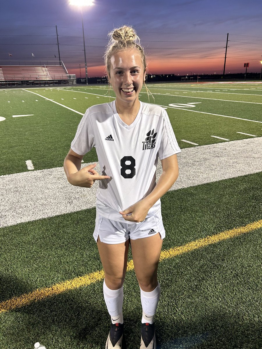 ADMGirlsSoccer's tweet photo. #️⃣8️⃣ https://t.co/Iigy1Ft8xc