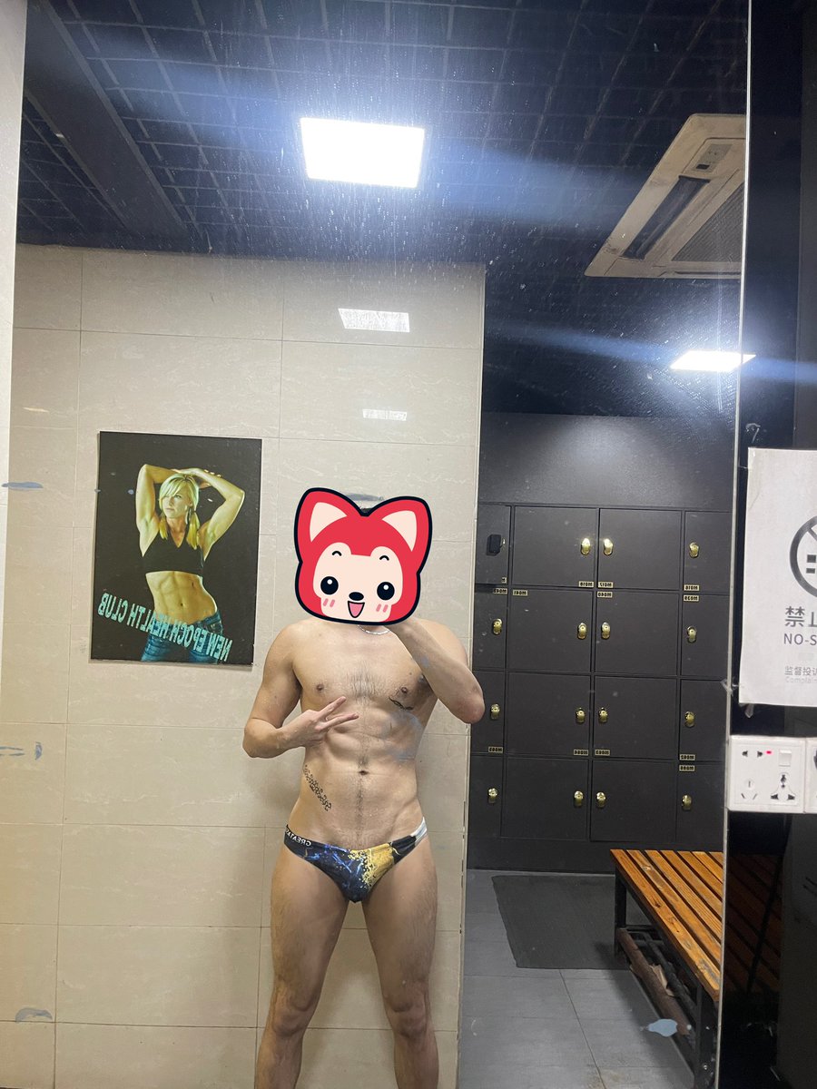 端木教游泳 tweet media