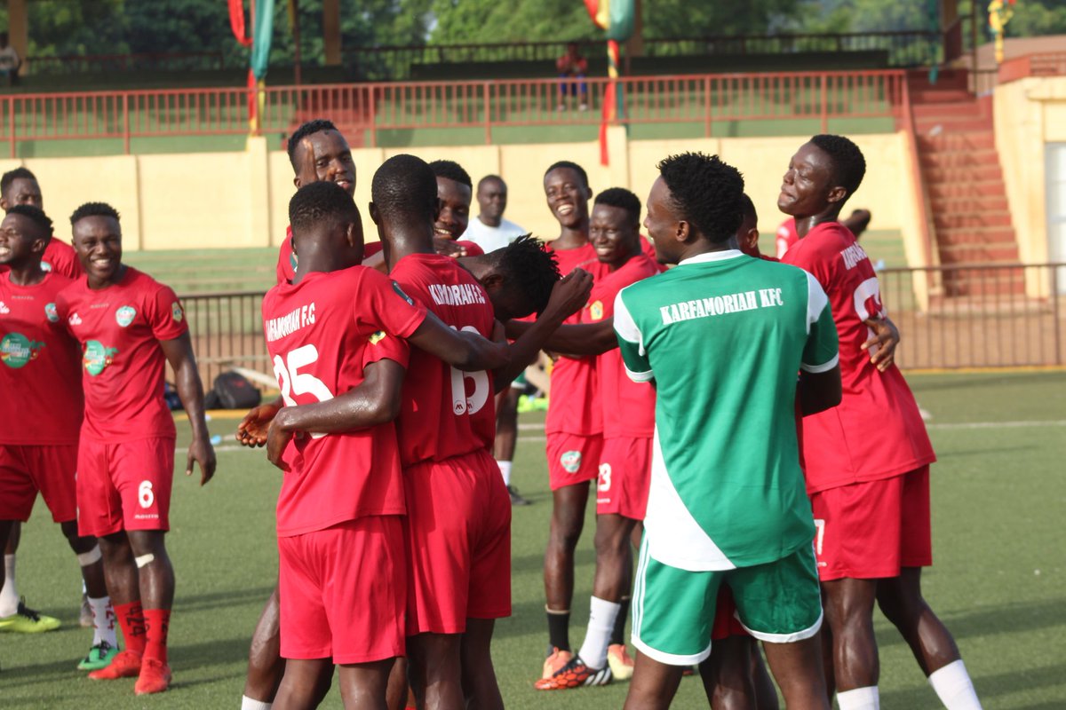 KarfamoriahFoot's tweet photo. Des sourires et motivations ce matin à l'entraînement avant le match de demain contre le Manden FC de Siguiri pour la clôture de la phase aller du championnat #ligue2pro
#KFCMFC
#Journée13
#karfamoriahFC
#KFC 
#Noussommes🟢⚪️ https://t.co/AuAYsDIzPl