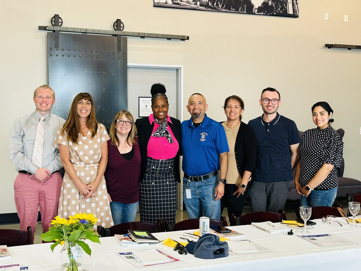 Indispeaknteach's tweet photo. So grateful for the wonderful discussions we had with CA leaders on equitable math practices in the classroom! Thank you National Geographic Learning and Big Ideas Learning for this grand opportunity! #equity #math #drindiawhite #california #students #bigideasmath #exploreinside https://t.co/L8Nn65p29i