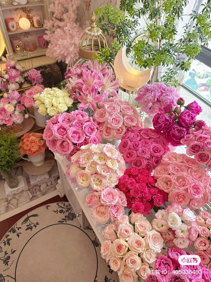 on Twitter "flowers make me so happy"