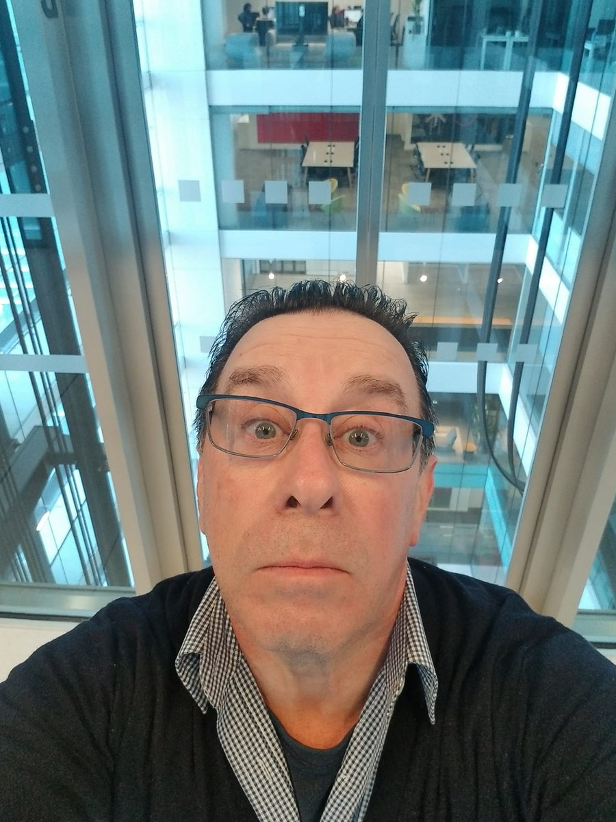 🗞️ Big news: Our @goldstein_jeff is at #QueueEMEA's London HQ w/Chiara James, our EMEA Director & the team! Jeff wrote: 'Open for Business' with this pic.

More updates coming! @QueueAssoc_UK @Microsoft #jeffacrosstheglobe #whereonearthisjeff #MSPartner #MicrosoftEMEA #MSDyn365