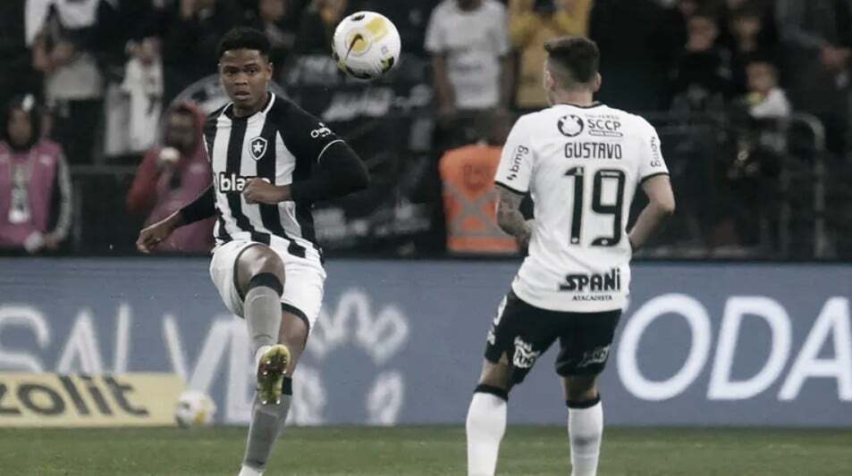 BotafogoVAVEL's tweet photo. Botafogo x Corinthians AO VIVO: onde assistir ao jogo em tempo real pelo Brasileirão https://t.co/h37381ukds https://t.co/VIf6JsXhEf